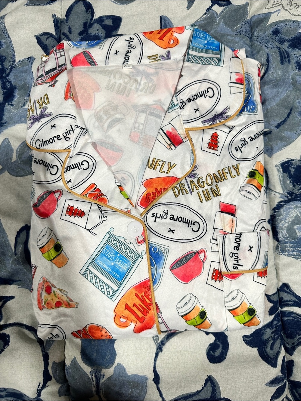 XL-Gilmore Girls White Printed Pajama SET with Colorful Icons (Women)